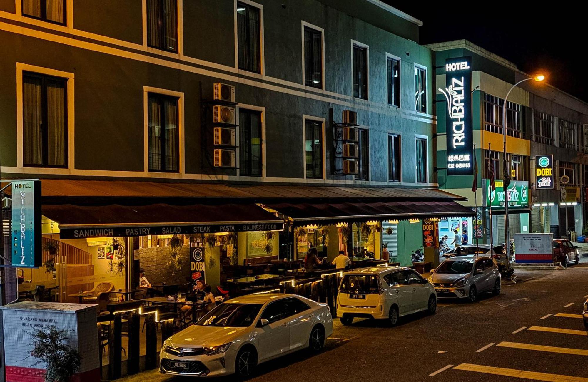 Hotel Richbaliz Selayang Batu Caves Екстер'єр фото